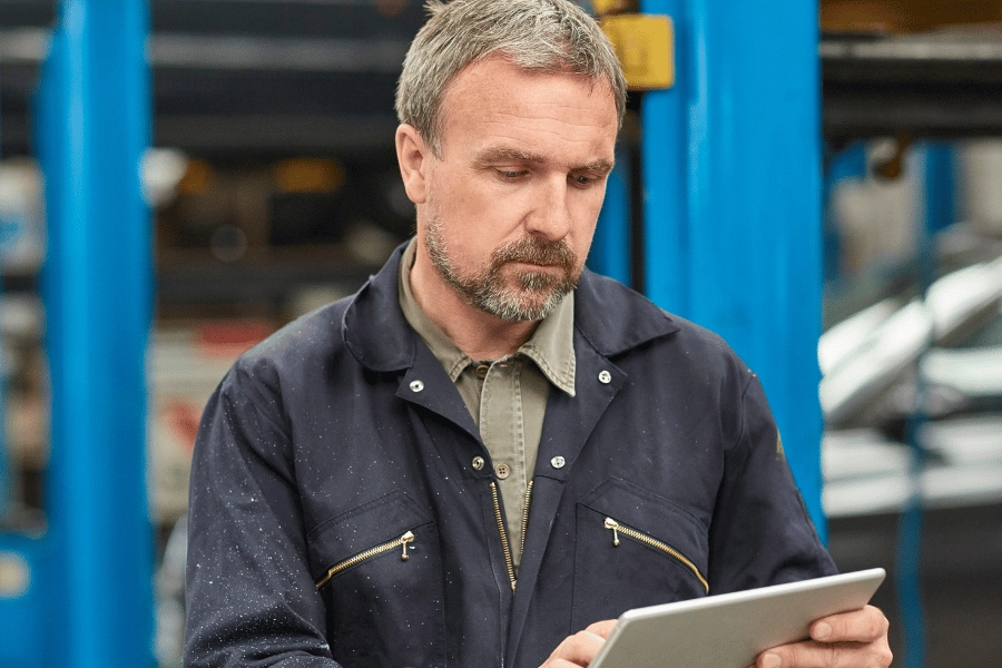 Mechanic using tablet